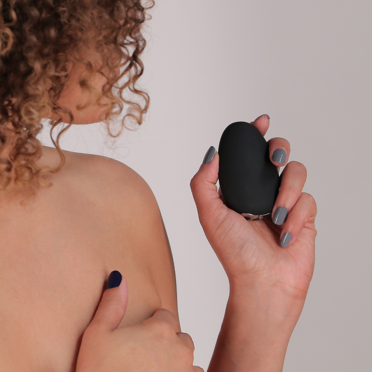 Mimi Clitoral Vibrator with Rumbly Vibes - Award Winning